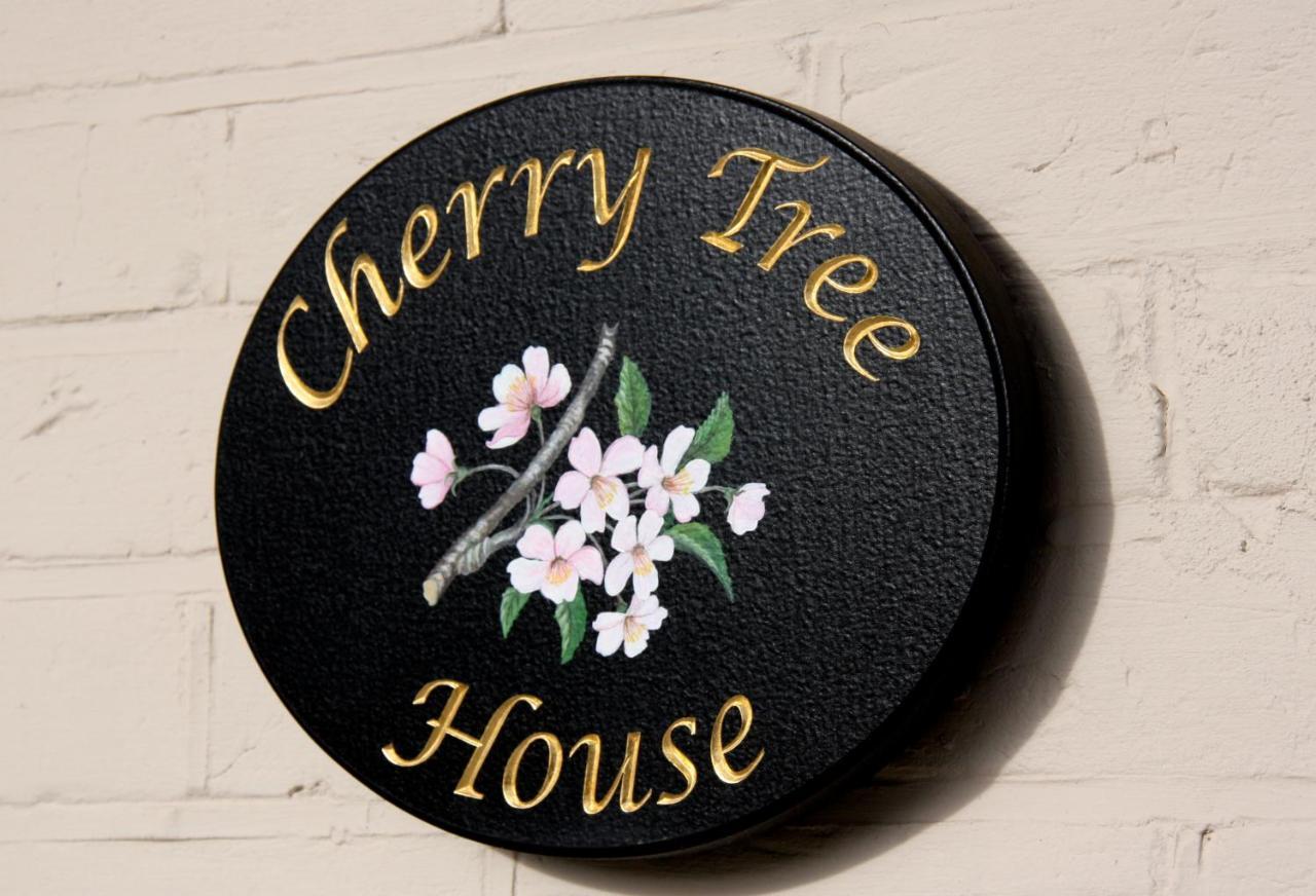 Cherry Tree House Bed & Breakfast Борнмът Екстериор снимка